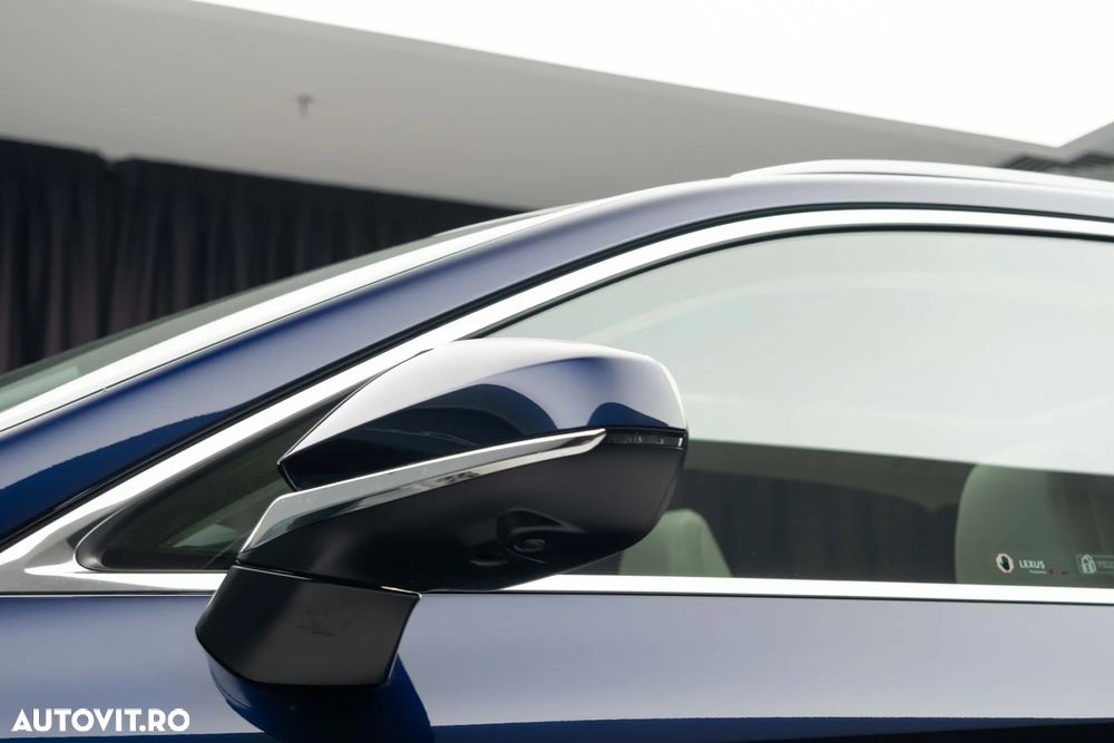 Lexus Seria RX - 15