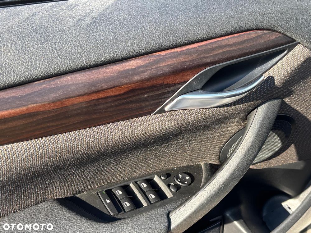 BMW X1 sDrive20i Sport Line - 33