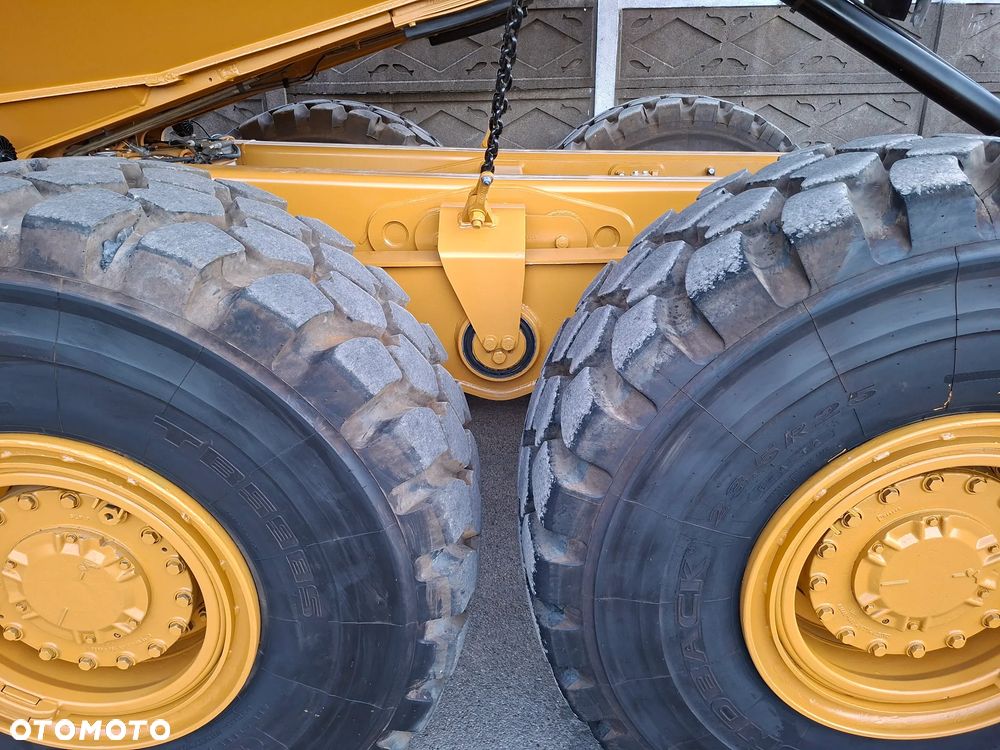 Caterpillar 725 - 30