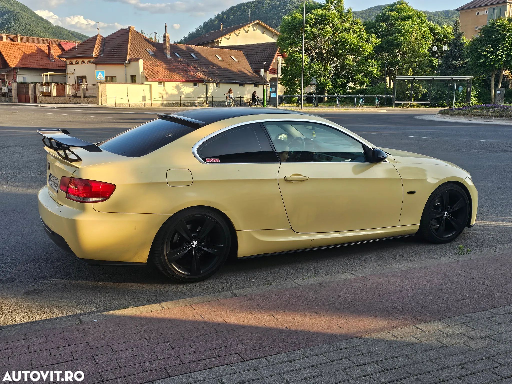 BMW Seria 3 320i Coupe Aut. - 1