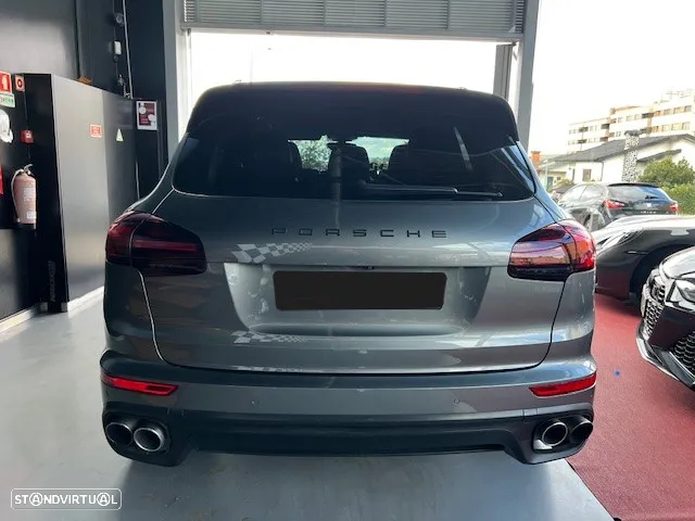 Porsche Cayenne S E-Hybrid - 5