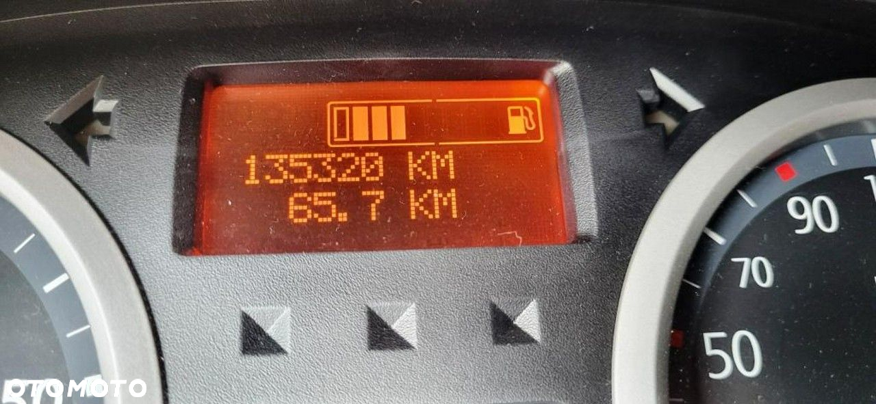 Renault Trafic - 16
