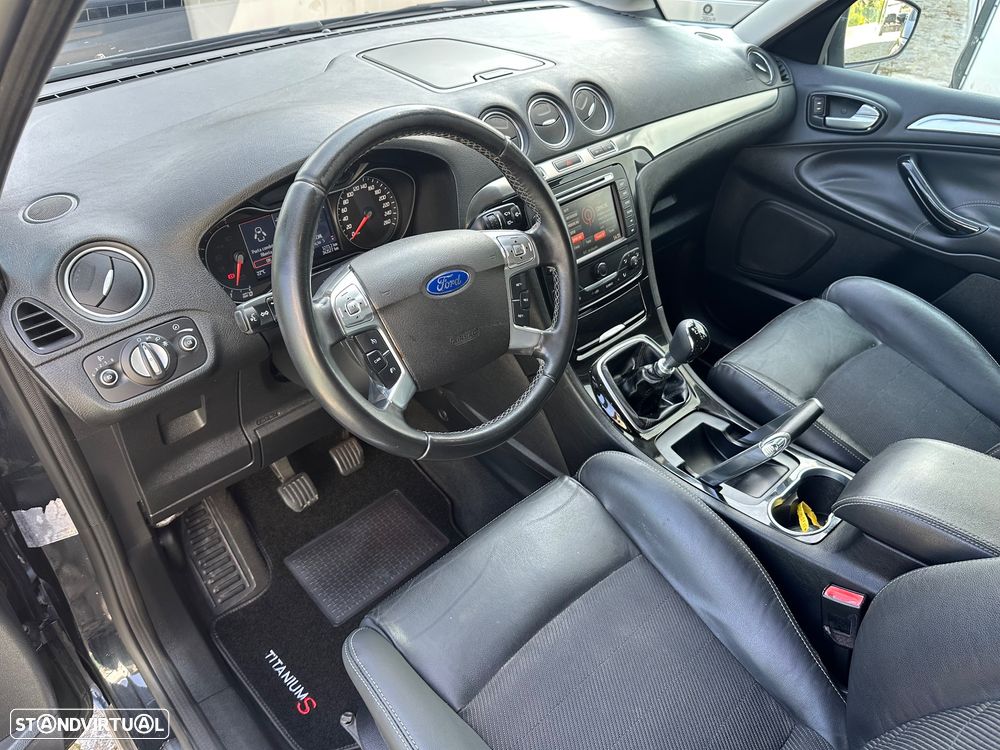 Ford S-Max 2.0 TDCi Titanium 7L - 23