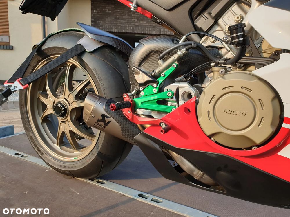 Ducati Panigale V4S - 4