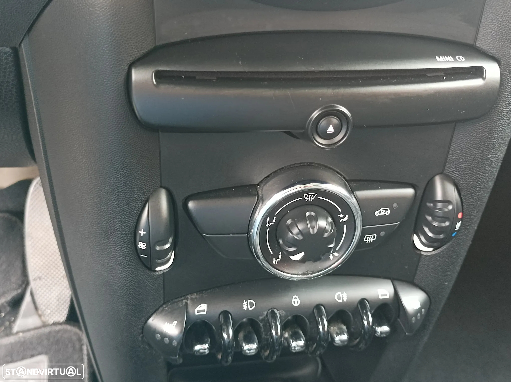 MINI 3 Portas One D - 15