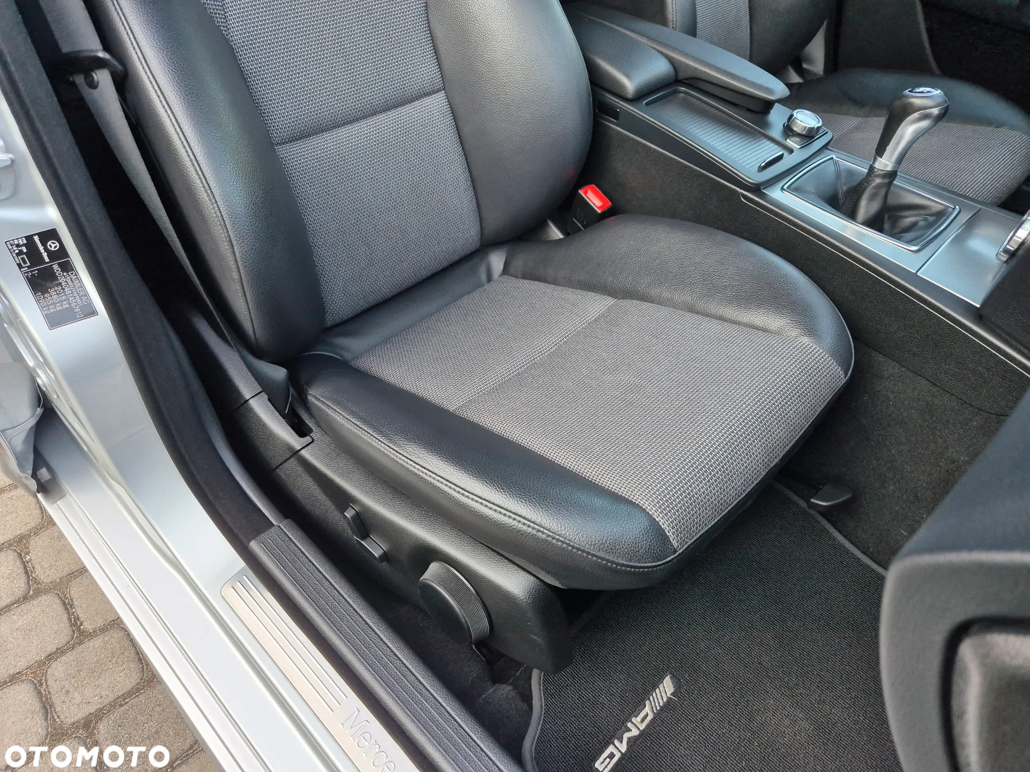 Mercedes-Benz Klasa C 200 T (BlueEFFICIENCY) Avantgarde - 37