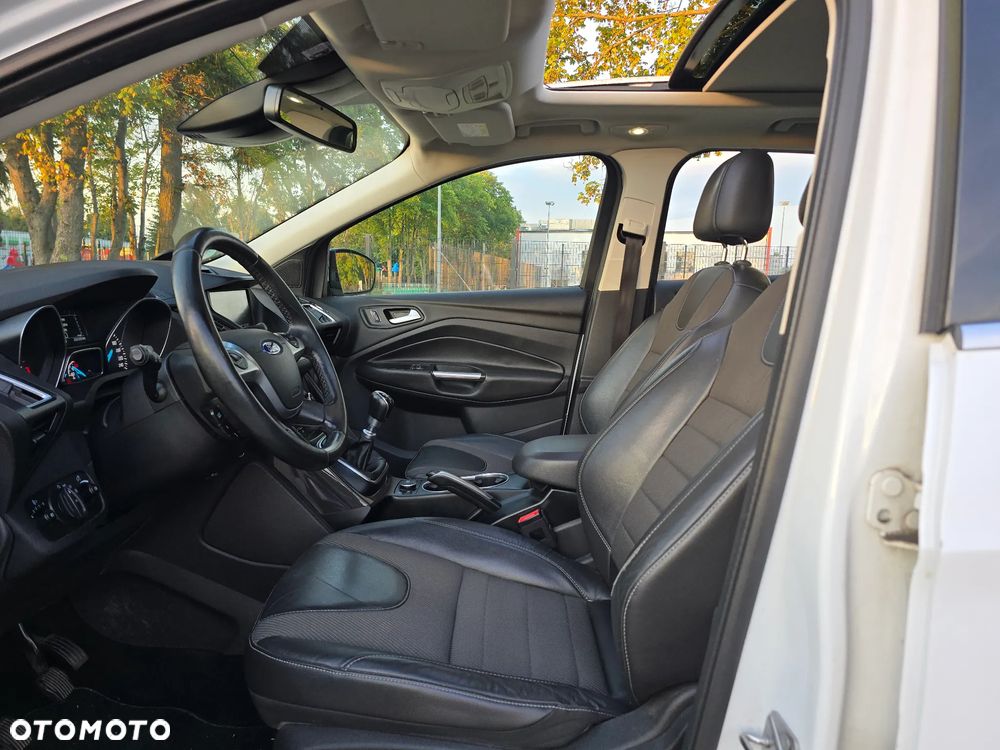 Ford Kuga - 10
