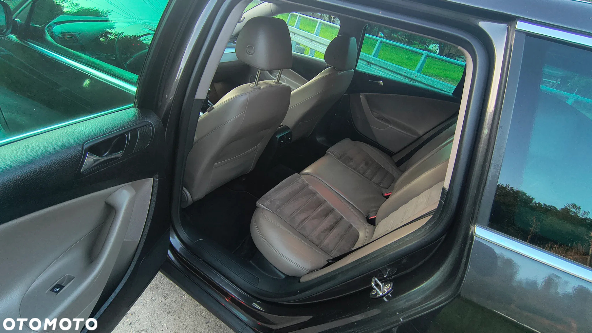 Volkswagen Passat 2.0 TDI 4Mot Highline - 8