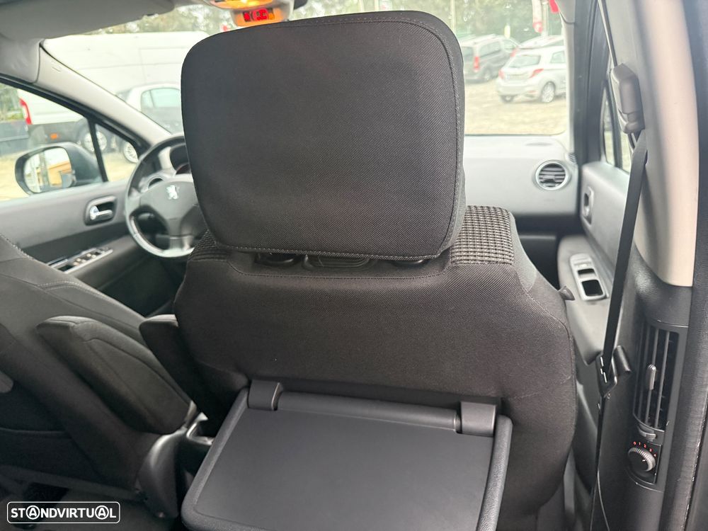 Peugeot 5008 1.6 HDi 7L Access - 27