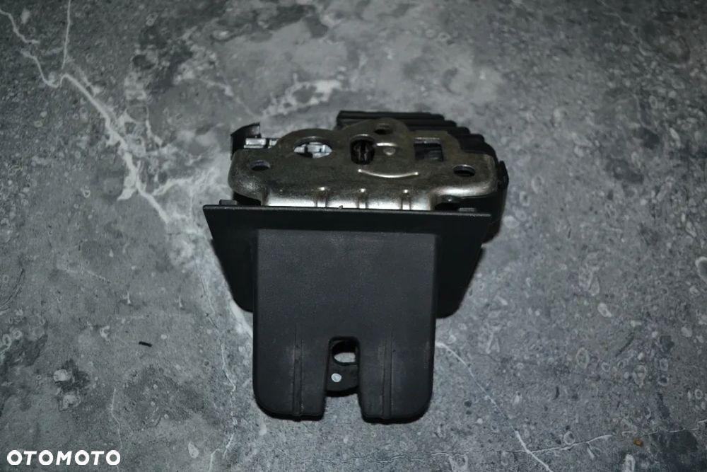 VW AUDI SEAT SKODA ZAMEK KLAPY BAGAŻNIKA 8R0827505 - 3