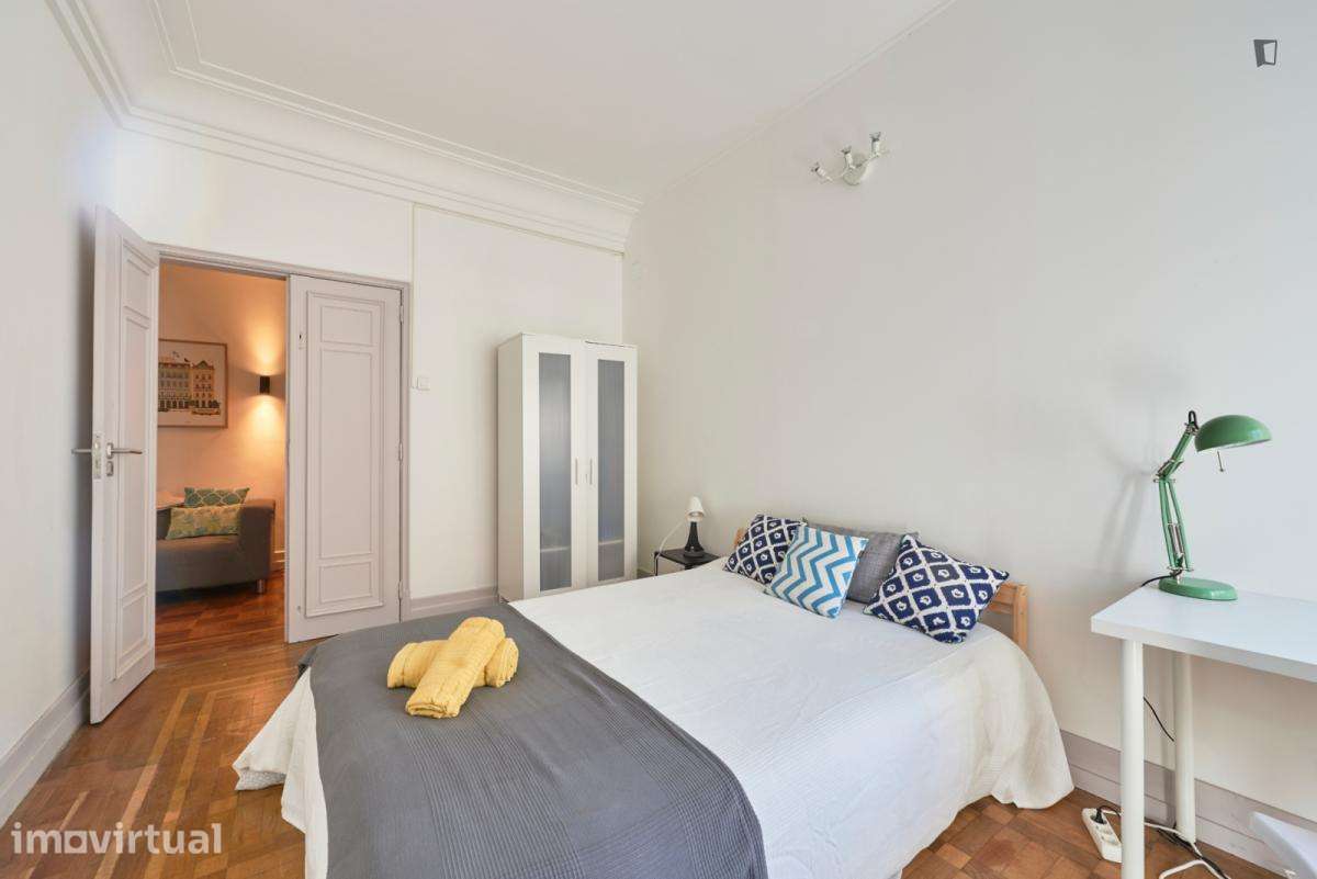 Quarto - localizado em Marquês de Pombal Lisbon - Grande imagem: 5/52