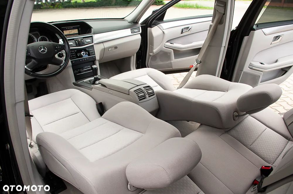 Mercedes-Benz Klasa E 200 Kompressor Avantgarde - 25