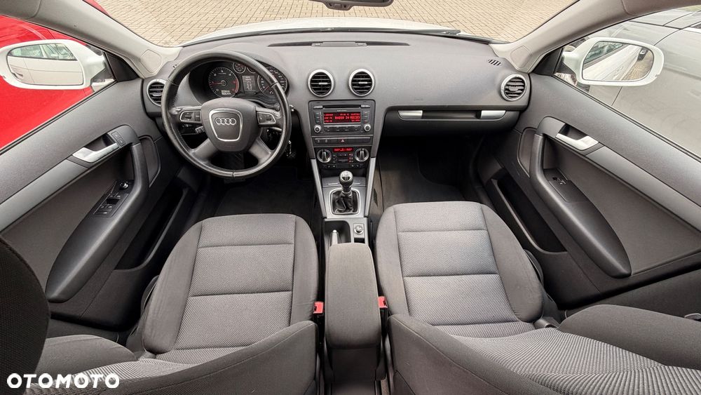 Audi A3 Sportback 1.6 TDI DPF Attraction - 6