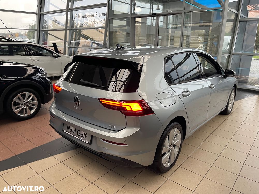 Volkswagen Golf 1.5 eTSI DSG MHEV Life - 4