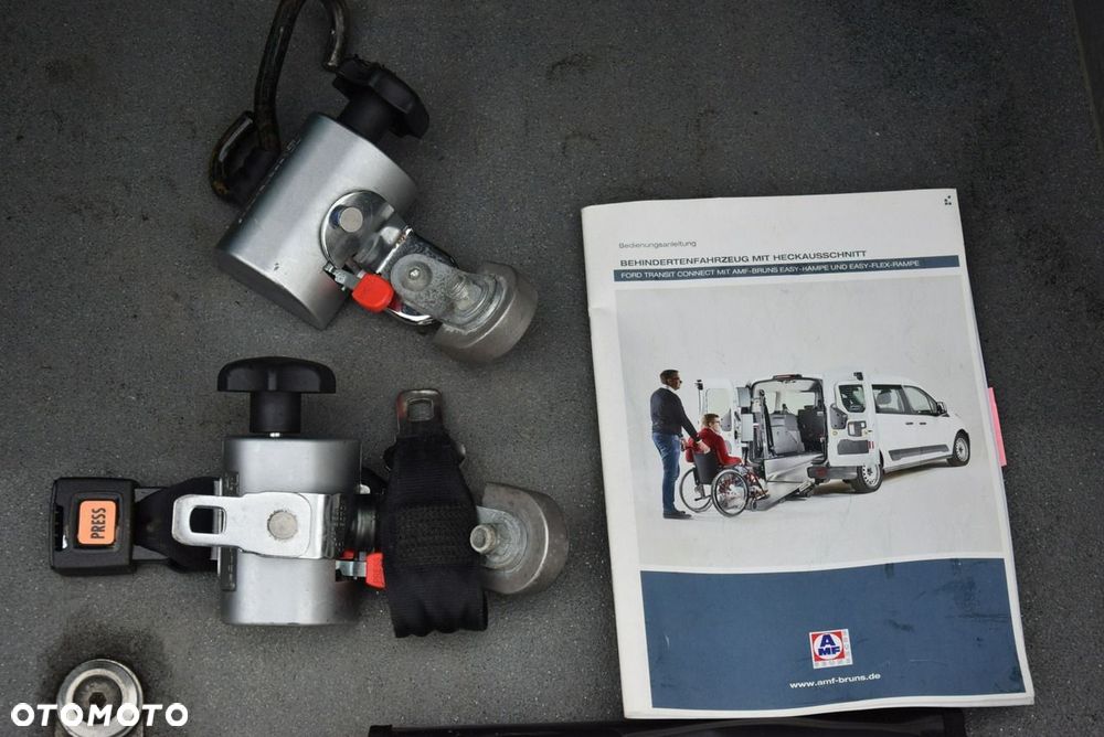 Ford Transit Connect - 22