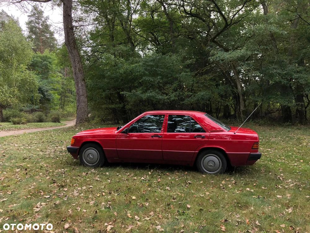 Mercedes-Benz W201 (190) - 3