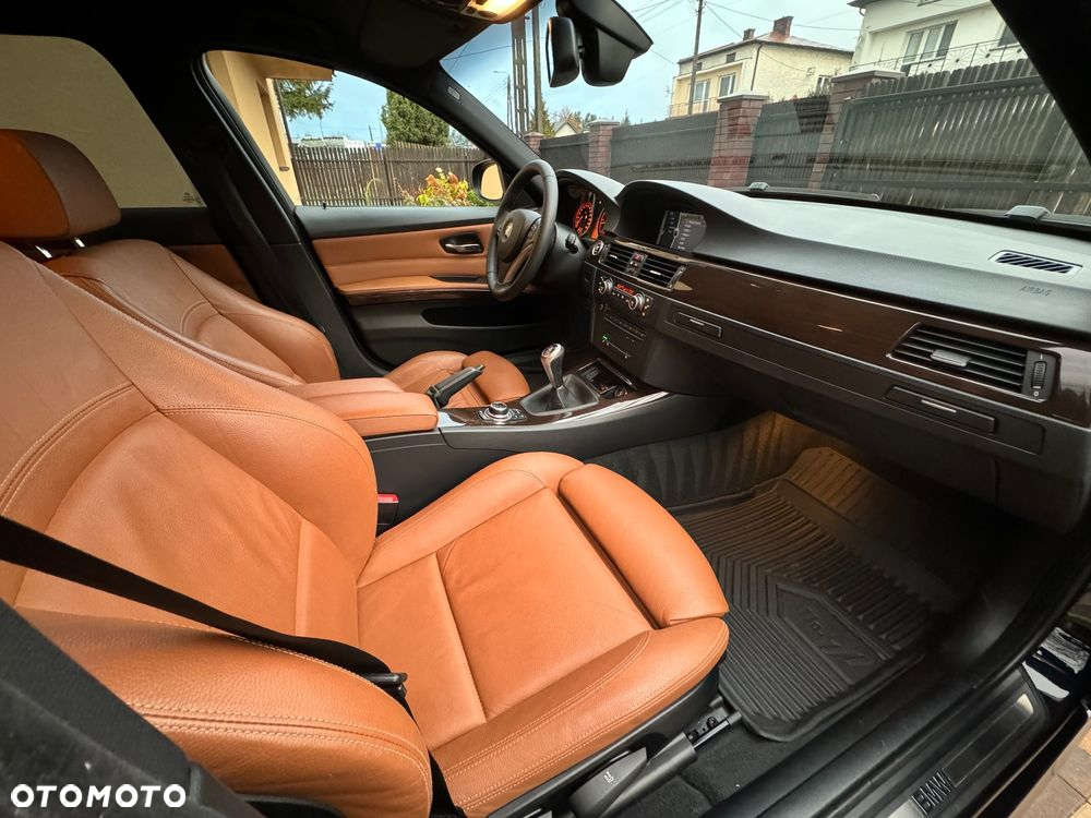 BMW Seria 3 330d - 12