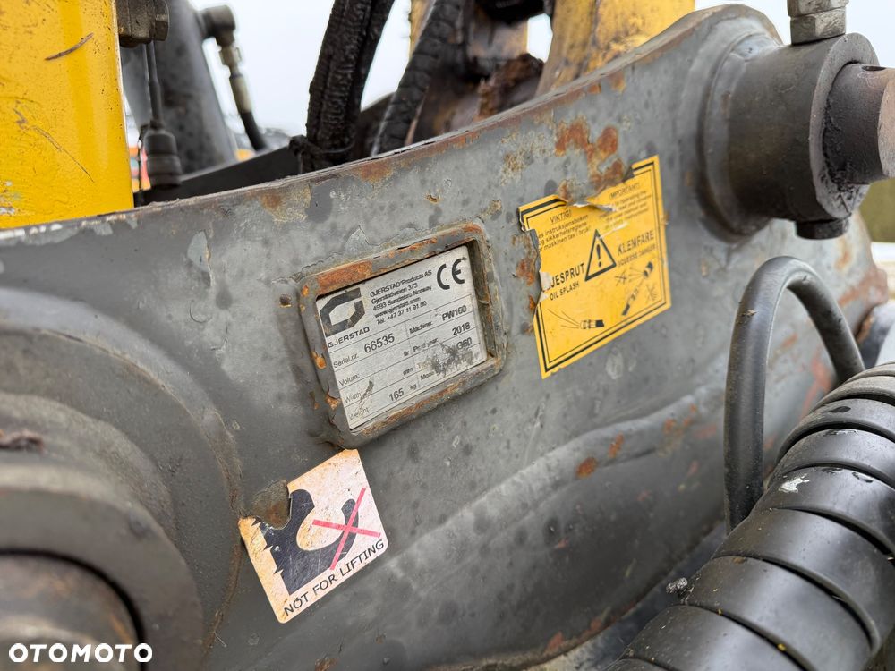 Komatsu PW 160-11 - 18