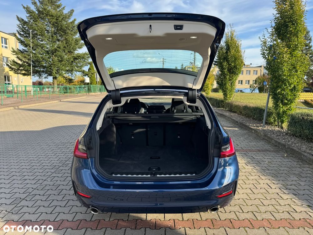 BMW Seria 3 318i Advantage - 9