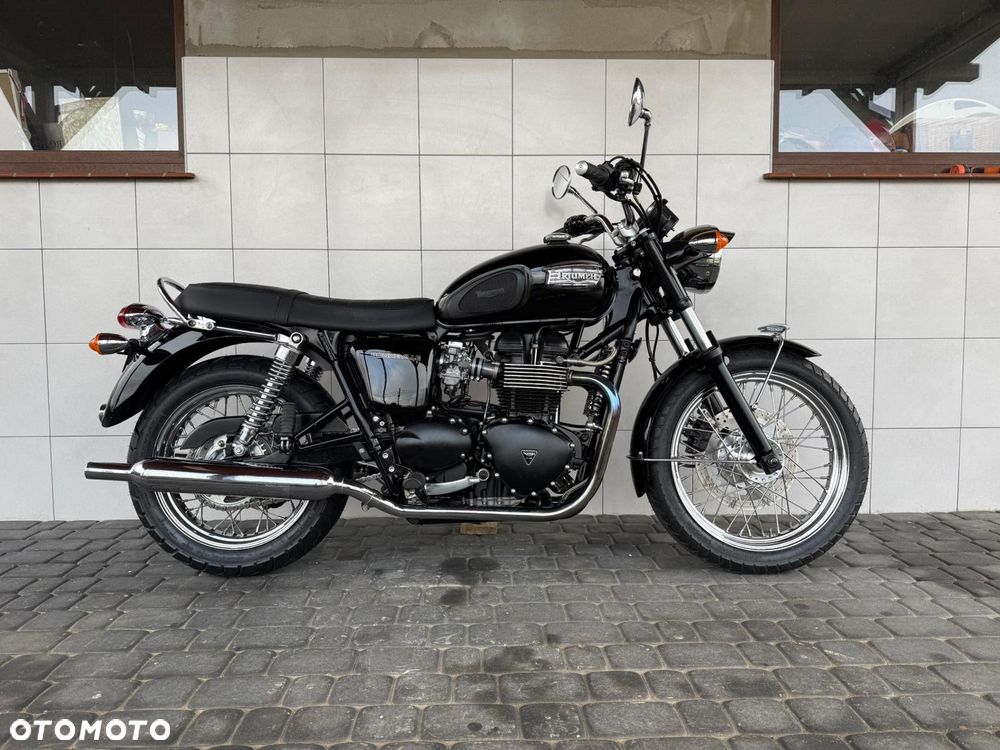 Triumph Bonneville - 1