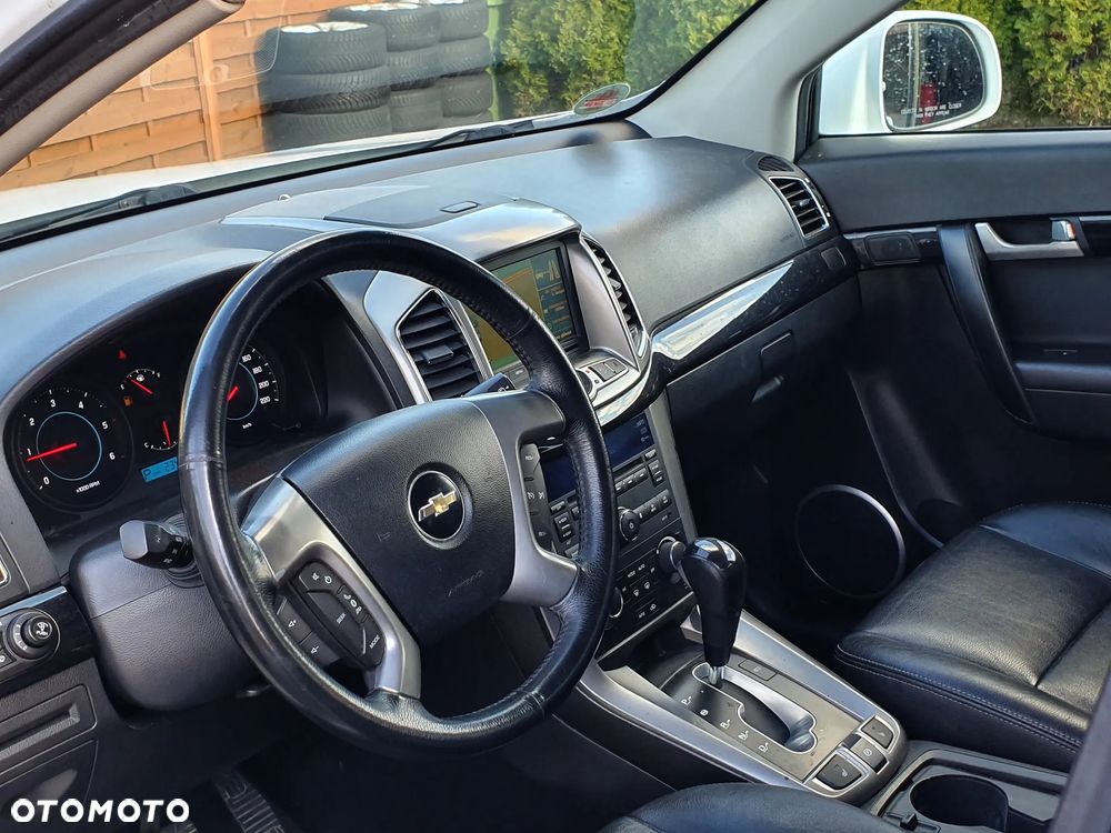 Chevrolet Captiva 2.2 D LTZ - 11