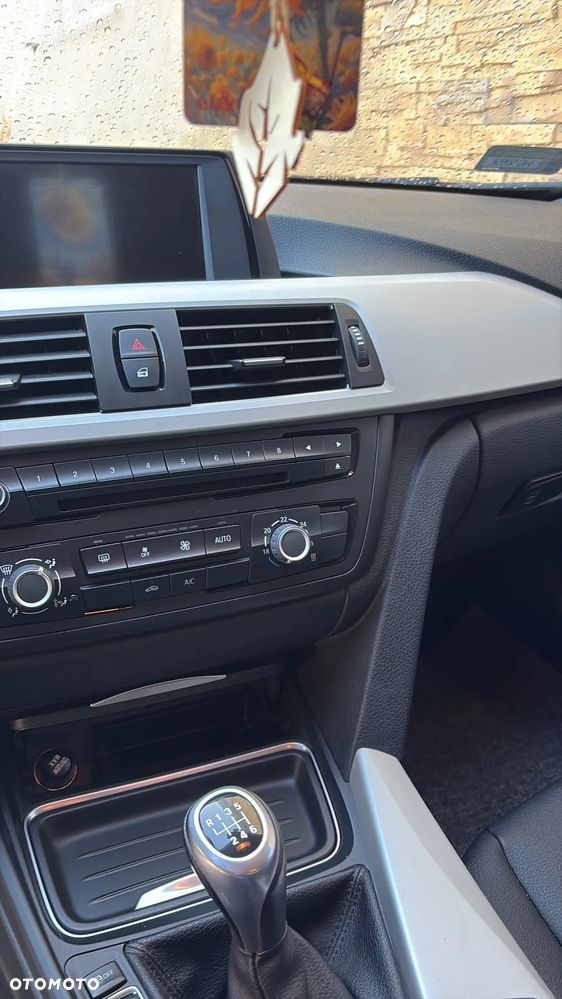 BMW Seria 3 316d - 9