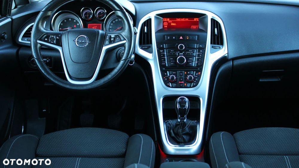 Opel Astra 1.4 Turbo Cosmo - 3