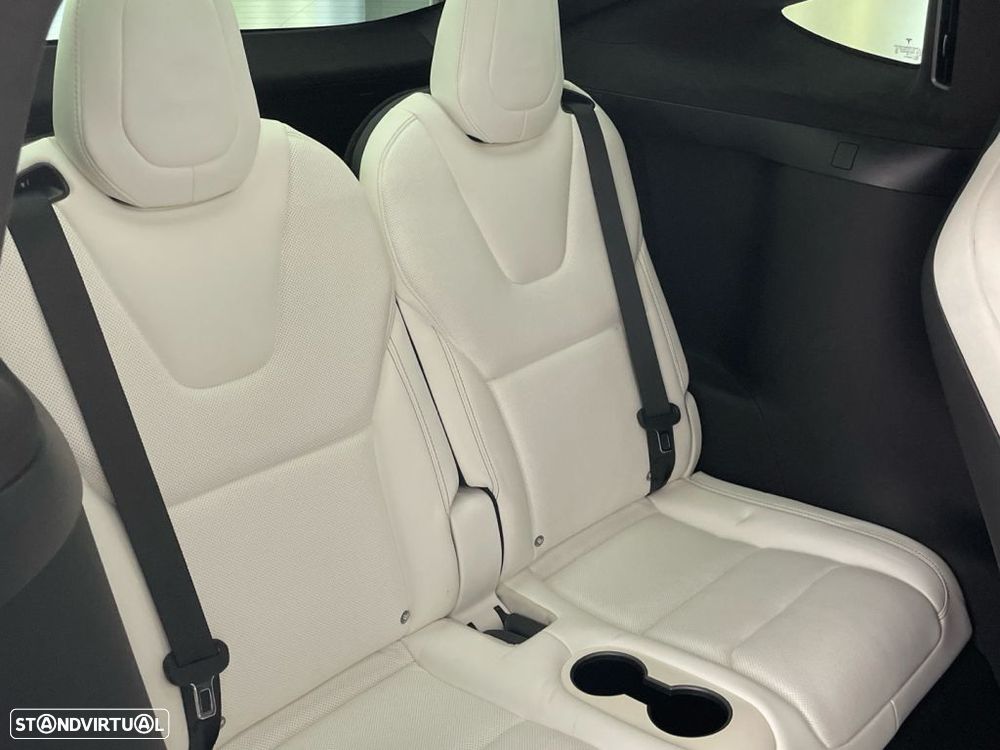 Tesla Model X P100D - 22