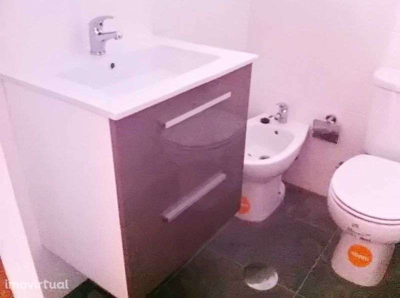 Arrenda-se T1 no centro do Porto - Grande imagem: 4/7