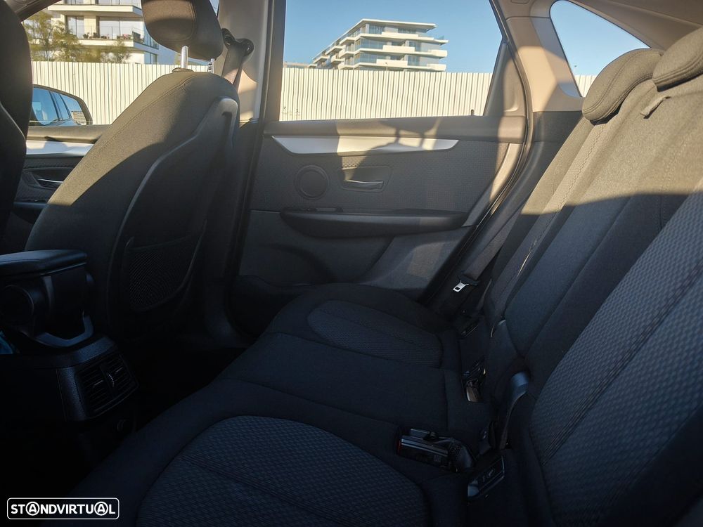 BMW 216 Active Tourer d Luxury Line - 15