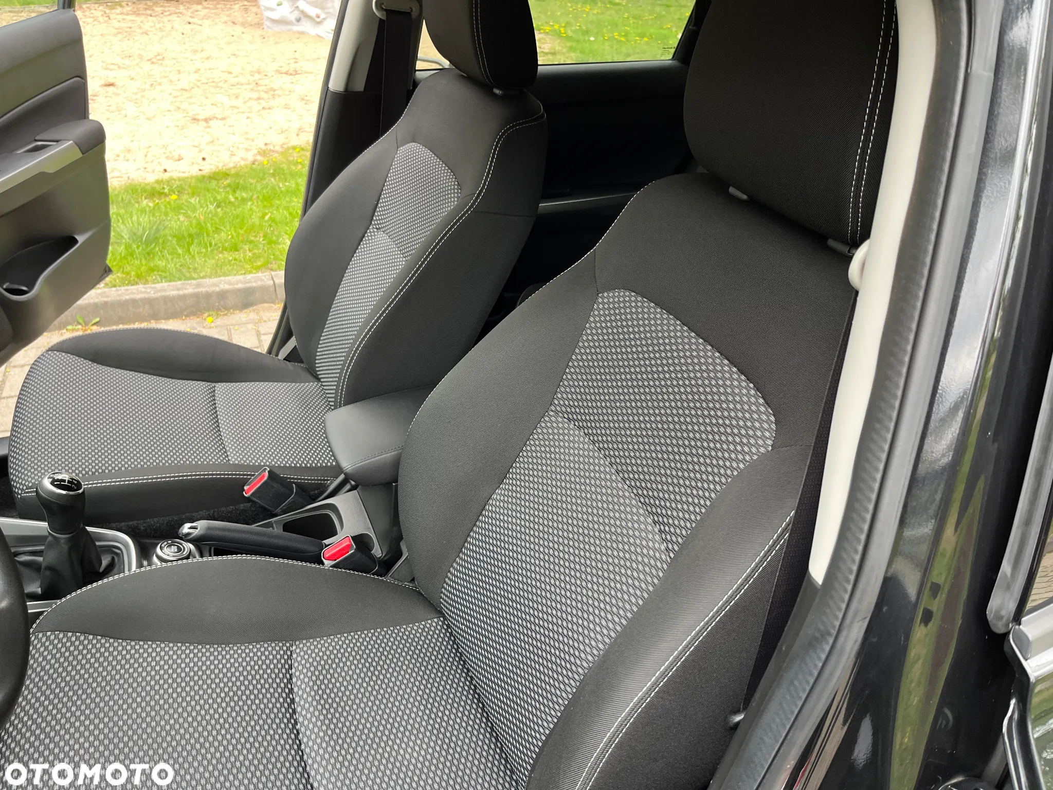 Suzuki Vitara 1.0 Boosterjet Premium 4WD - 23
