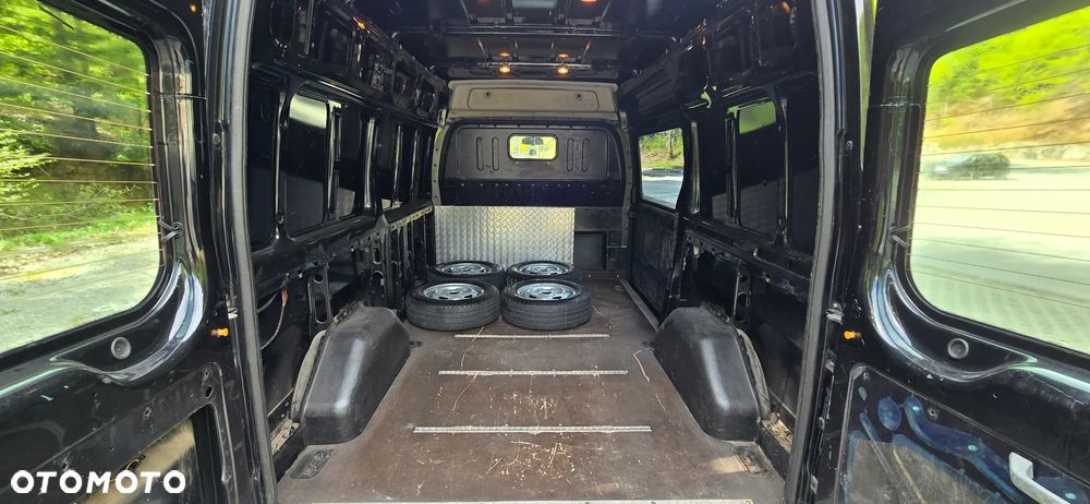 Ford Transit - 22