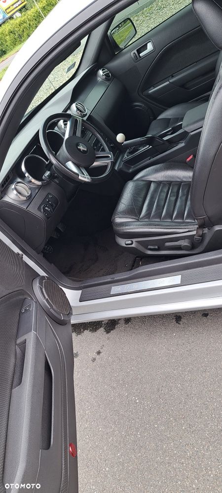 Ford Mustang - 7