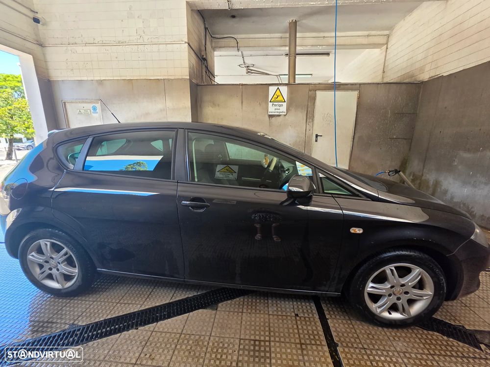 SEAT Leon 1.6 TDI DPF Ecomotive Style - 3