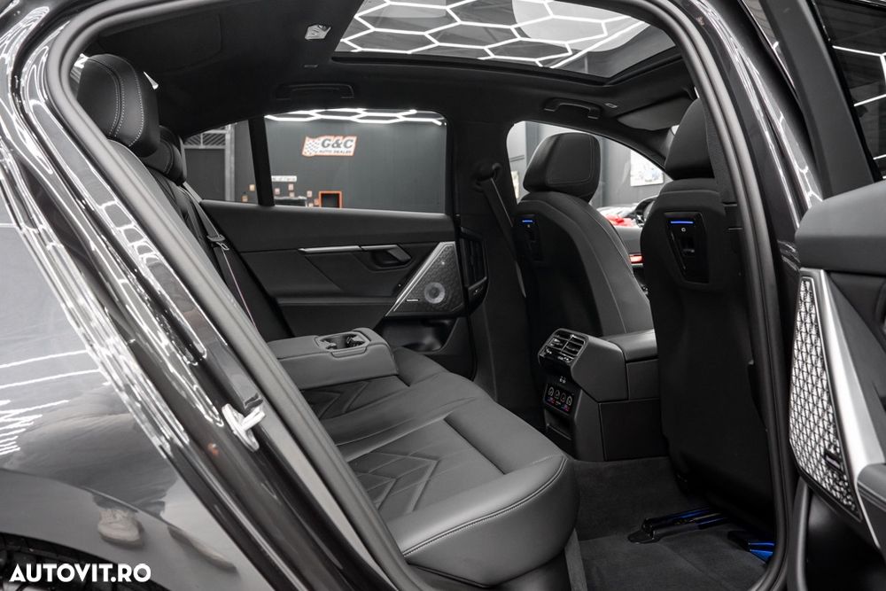 BMW Seria 5 550e xDrive Aut. - 16