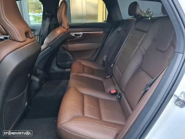 Volvo V90 Cross Country 2.0 D5 Pro AWD Geartronic - 40