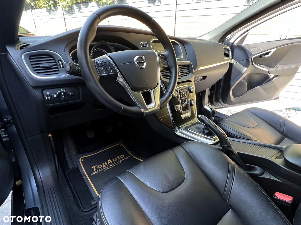 Volvo V40 Cross Country T3 Momentum - 18