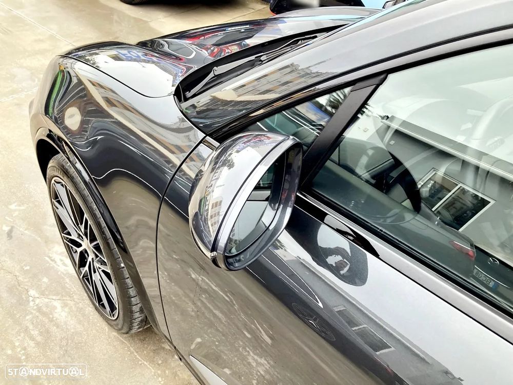 Porsche Macan Electric Turbo - 54