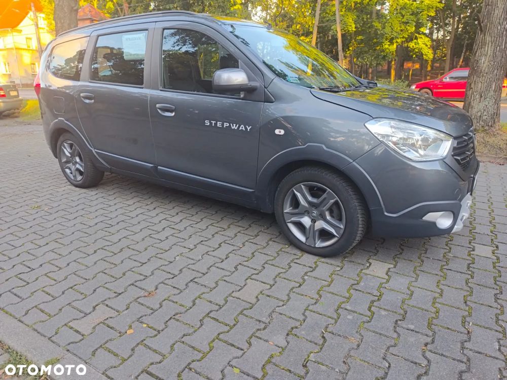 Dacia Lodgy dCi 110 Stepway Celebration - 2