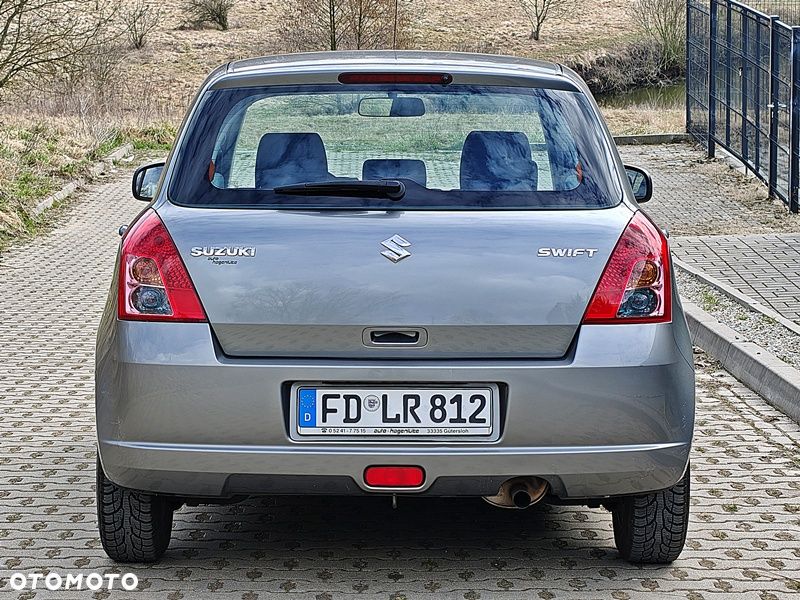Suzuki Swift 1.3 Comfort - 25