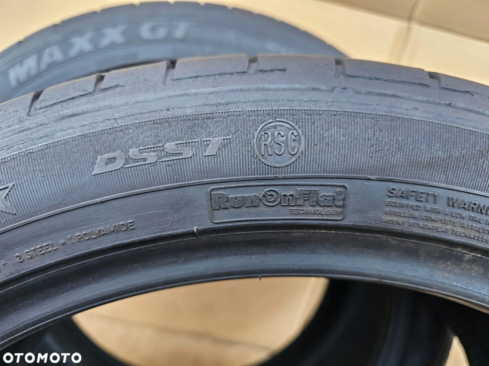 (O89) 275/40R20 106W 6,2mm 16r XL RSC / Dunlop SP Sport Maxx GT - 8