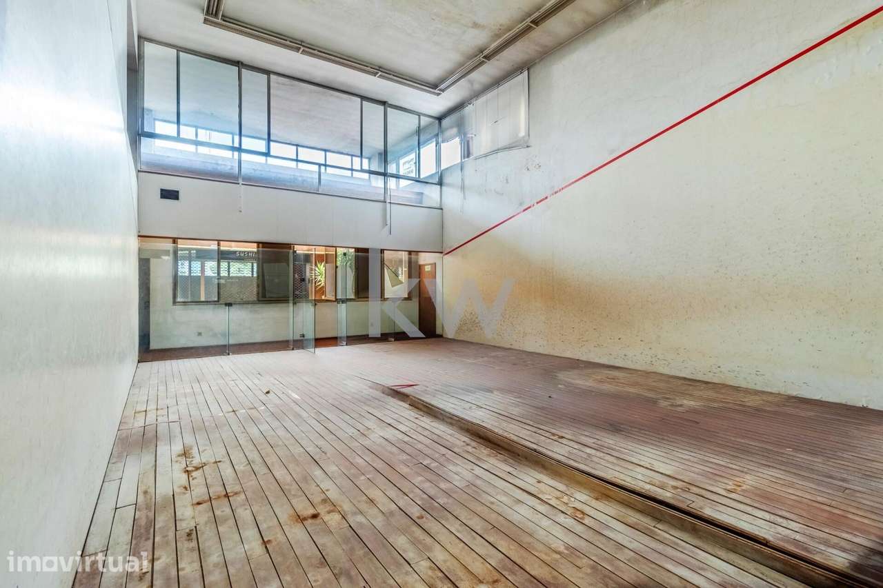 Investidores! Espaço Comercial com arrendamento por 20 anos! 7% de ren - Grande imagem: 2/36
