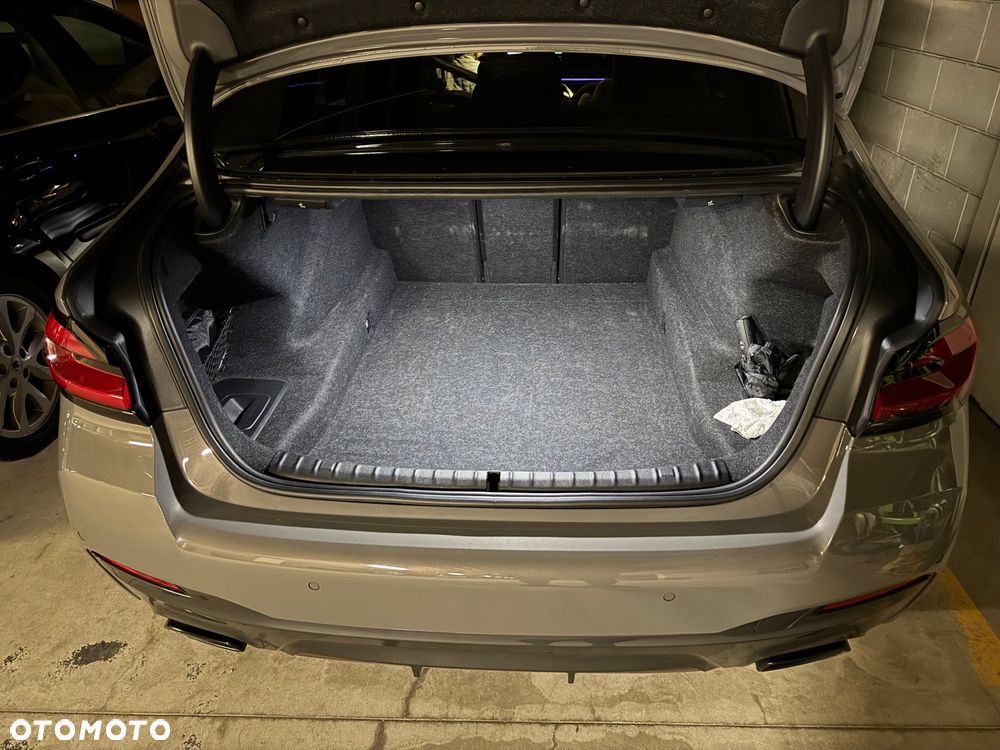 BMW Seria 5 518d M Sport sport - 23