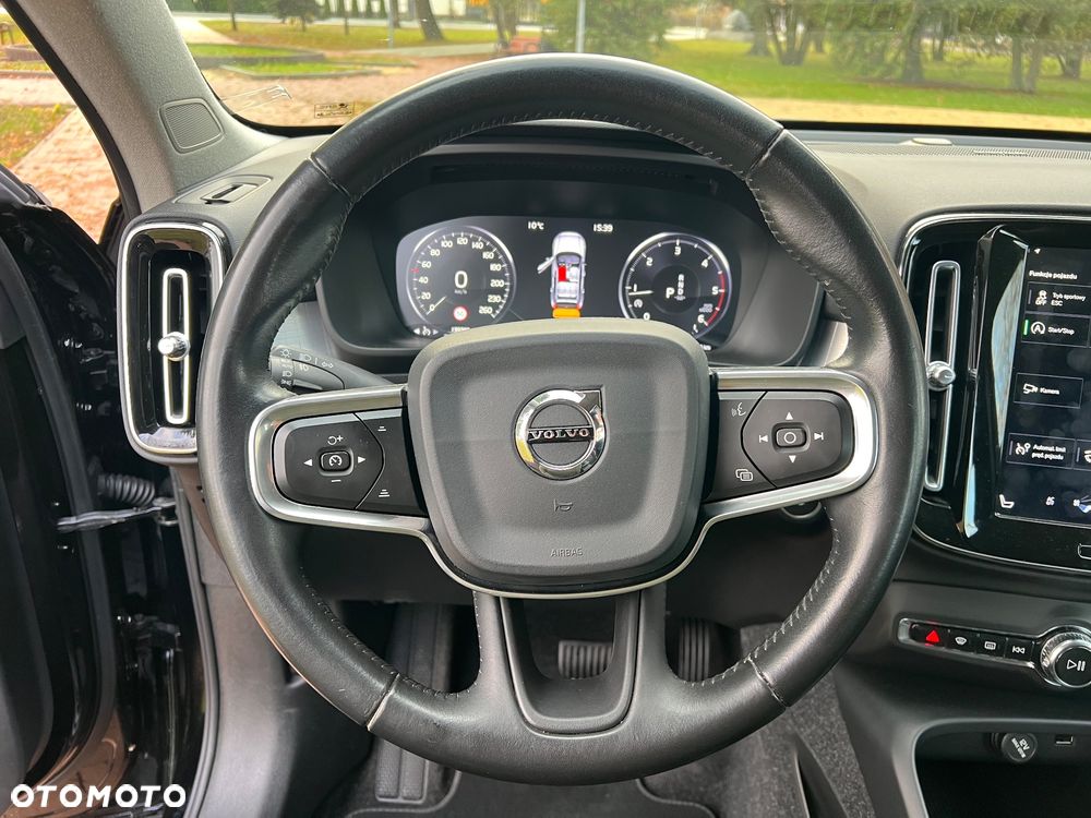 Volvo XC 40 D3 Momentum - 36