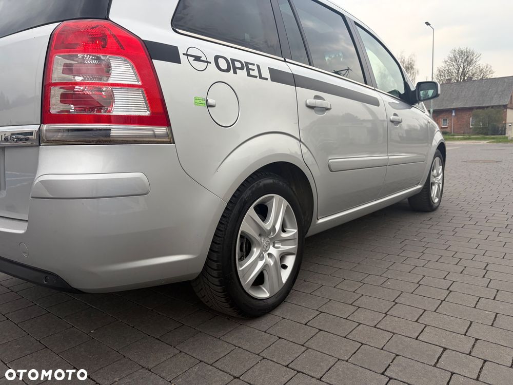 Opel Zafira 1.8 Enjoy - 16