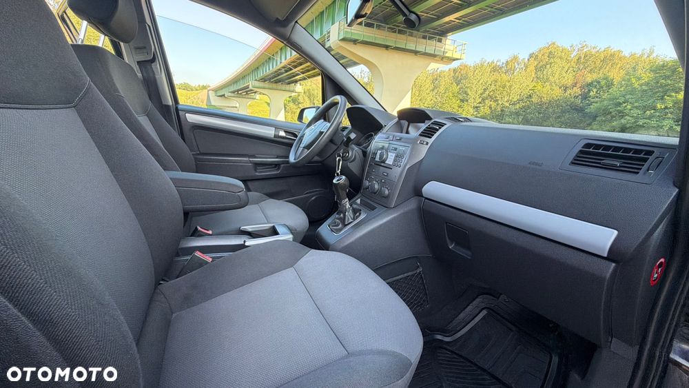Opel Zafira 1.6 - 22