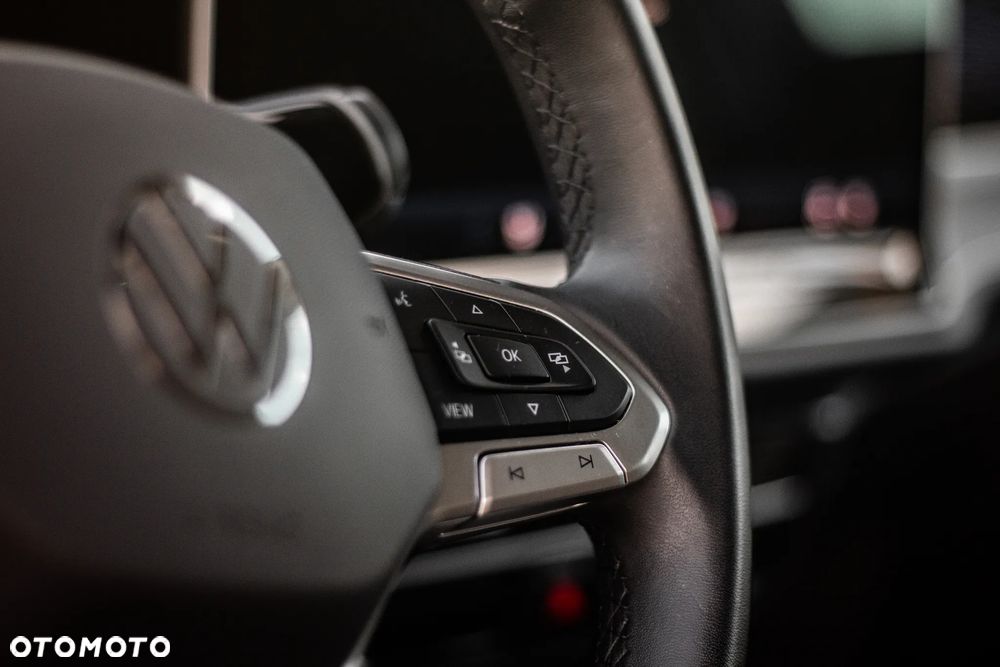 Volkswagen Passat - 13