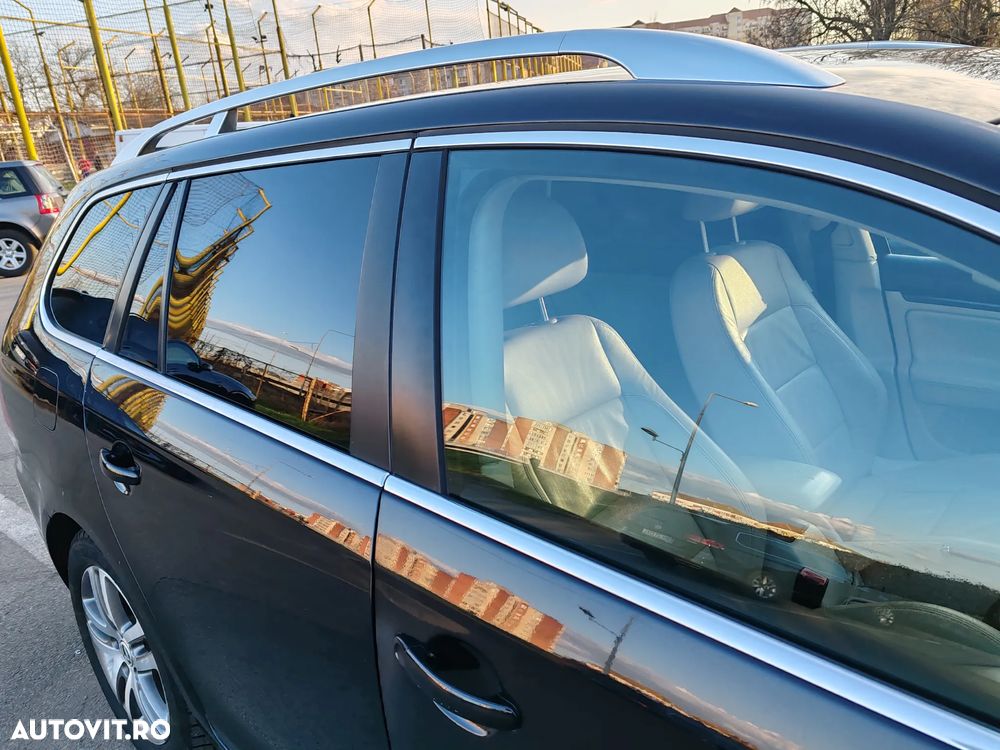 Volkswagen Golf 1.6 TDI DPF BlueMotion Technology Highline - 11