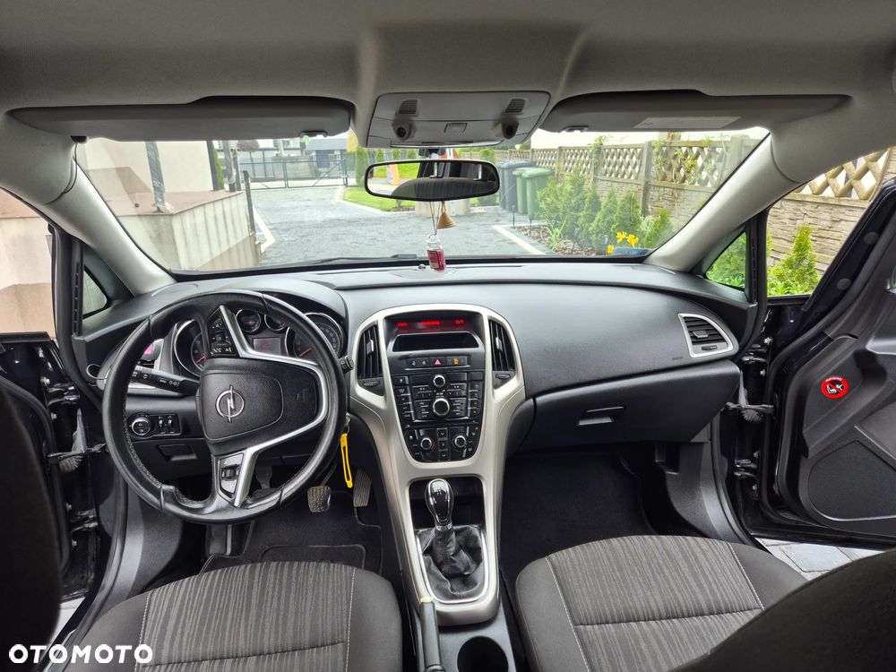 Opel Astra 1.6 - 9