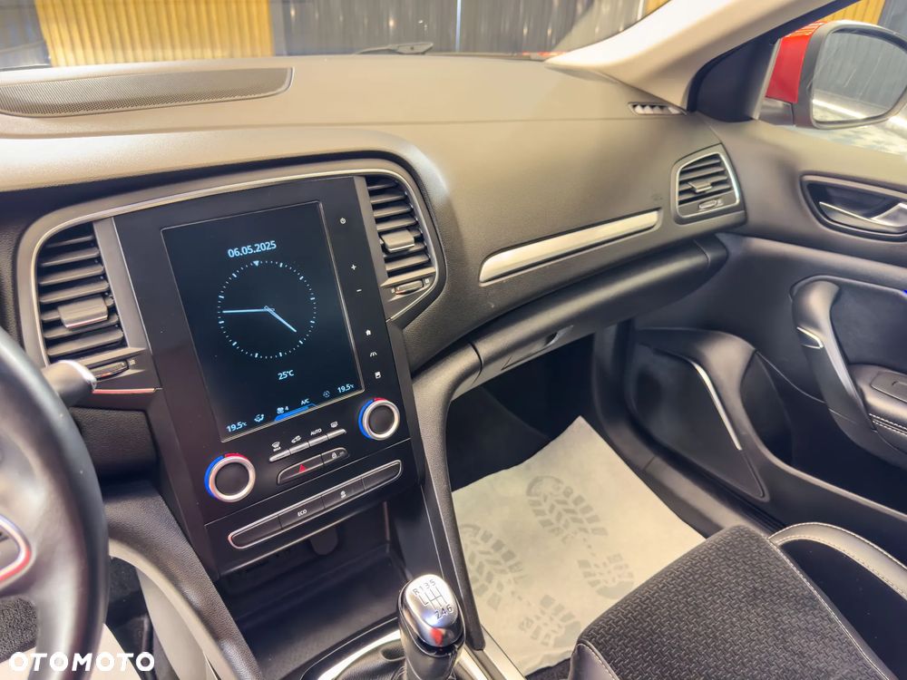 Renault Megane ENERGY TCe 130 INTENS - 32